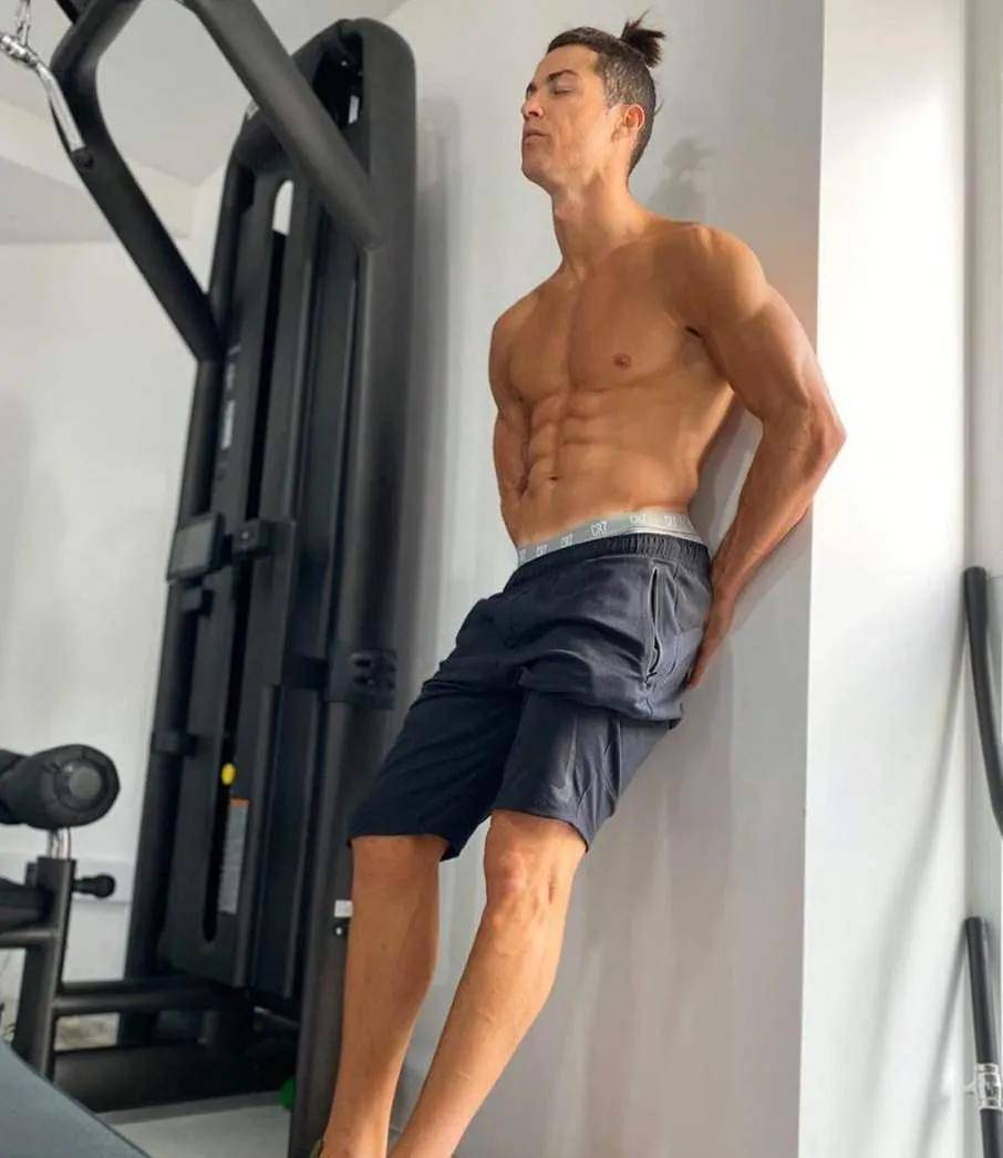 乔治娜|全球第一高富帅娶94年柜姐：狮子&水瓶这对CP，是我磕过最励志的糖