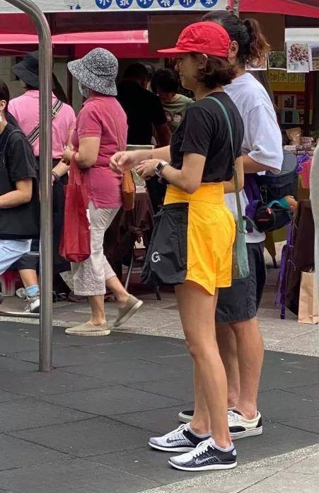 陈意涵一家同框，1岁半儿子眼睛随她，成功洗去