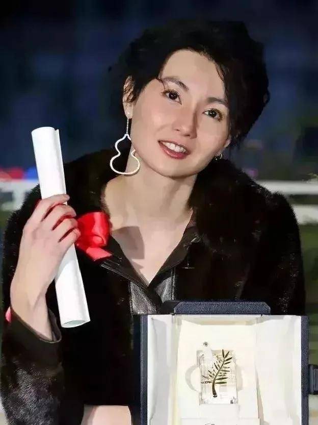 婚姻|张曼玉居然56岁了？谁说没有婚姻就孤零凄凉、不能追求自我？