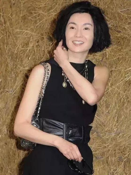 婚姻|张曼玉居然56岁了？谁说没有婚姻就孤零凄凉、不能追求自我？