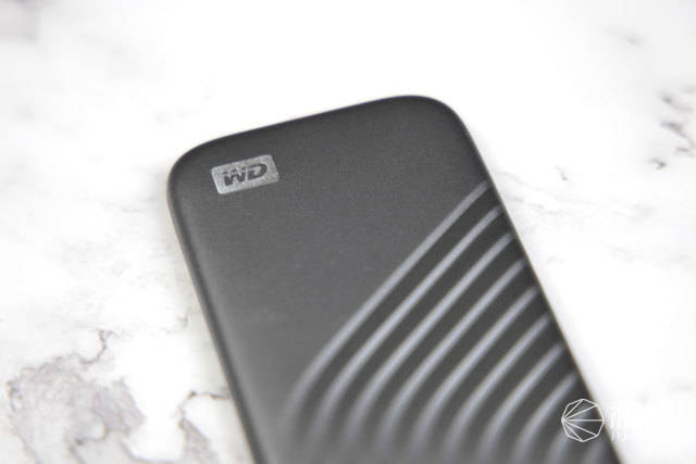 卡顿|让剪辑师操作顺滑效率飙升？盘内建模不卡顿，极速无缝传输高颜值