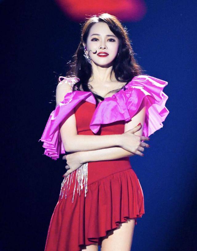 秦岚|伊能静每年七位数护肤,而张雨绮曝一个月护肤花费,戚薇都被吓到