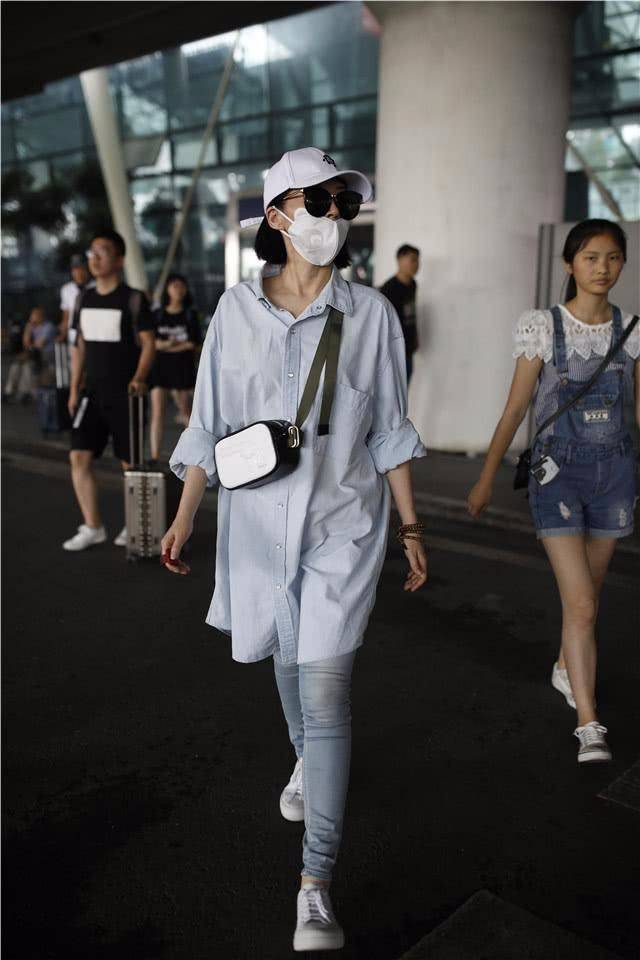 许晴|许晴不老都是假的，素颜一样有了皱纹，但她气质确实高级！