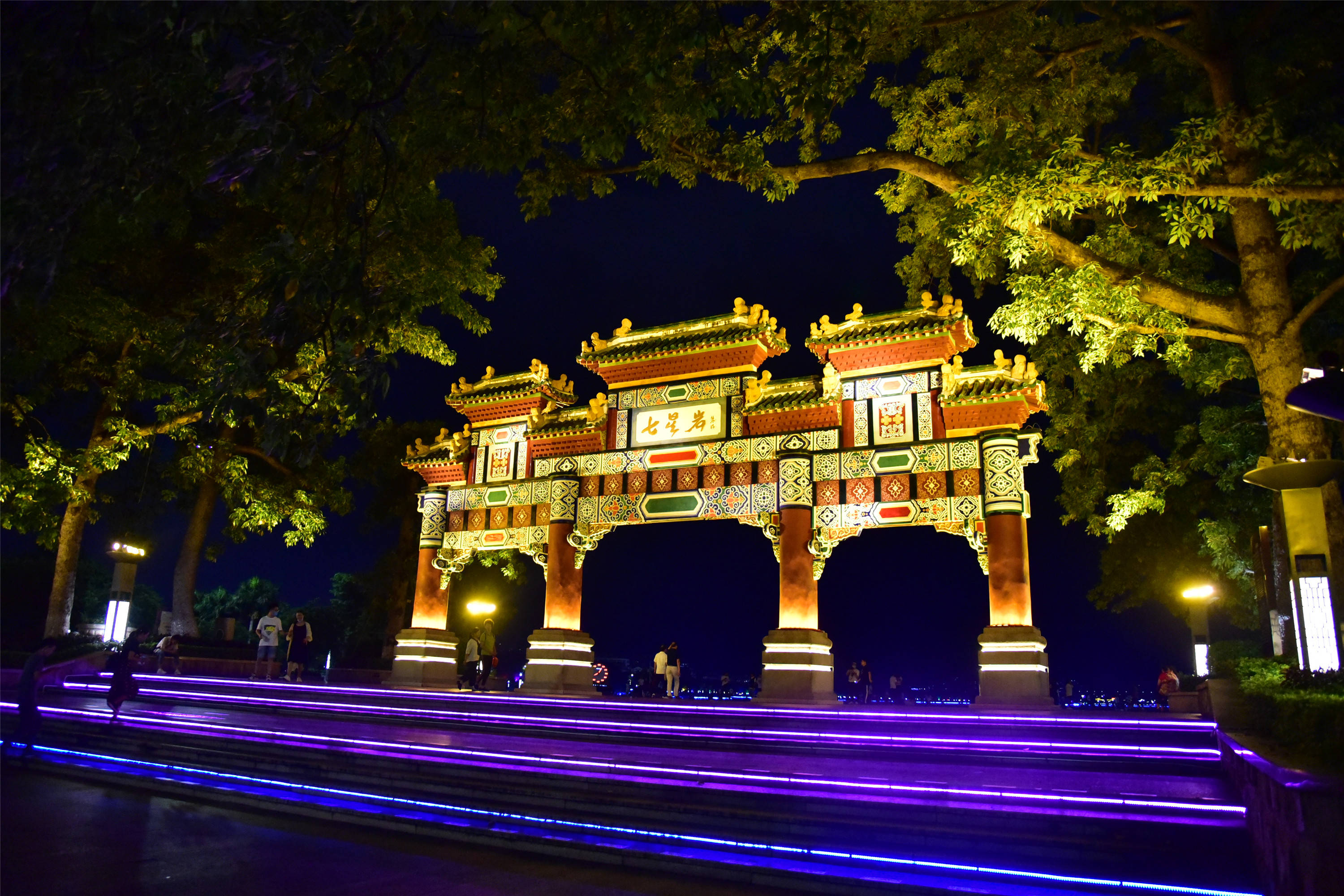 肇庆这座千年古城夜色迷人,这几处夜游美景一定要打卡