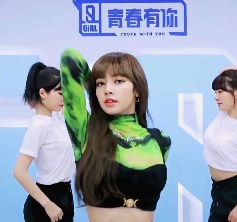 lisa|芭比鼻祖碾压lisa，坐拥全球4000万粉丝顶级网红，脸居然是假的？！