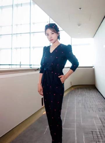 漂亮|奥运冠军刘璇，不仅颜值更加漂亮，连时尚衣品都美翻了