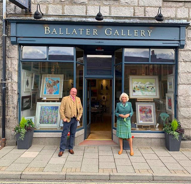 王后范|卡米拉有未来王后范？穿格子半裙气场全开，奈何被长公主抢了风头