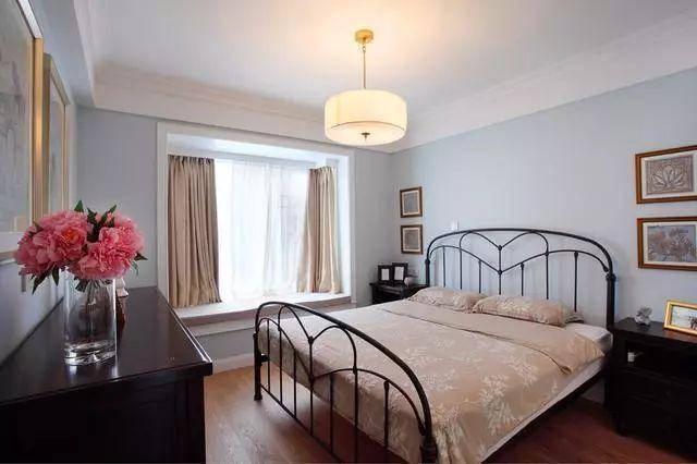 感觉|135平简约美式新房，餐厅卡座设计，墙边墙角1㎡都不浪费！很实用