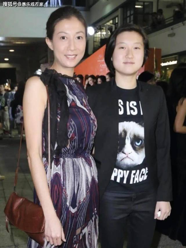 47岁吴绮莉罕见提及“小龙女”，透露其为了养老