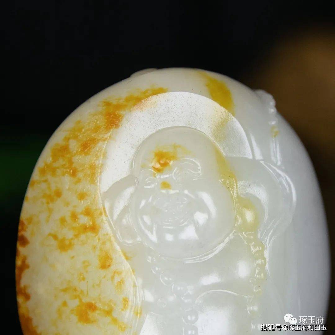 如何辨别玉的真假黄色的 6b2ca2ba78cd4e1dbc8bfb27f80af4f4.jpeg