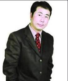 昔日央视名嘴方宏曾被女儿曝私生活混乱,如今现状怎么样了?