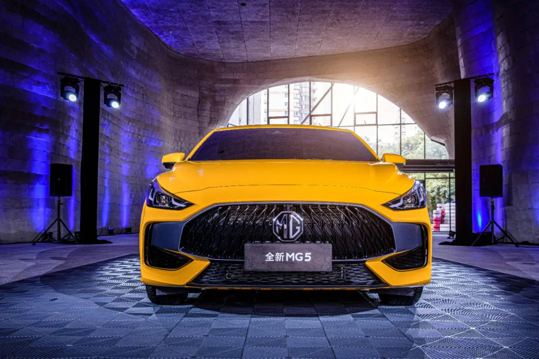 口号|MG5喊出「拿下青春」的口号，是愿景还是笃定？