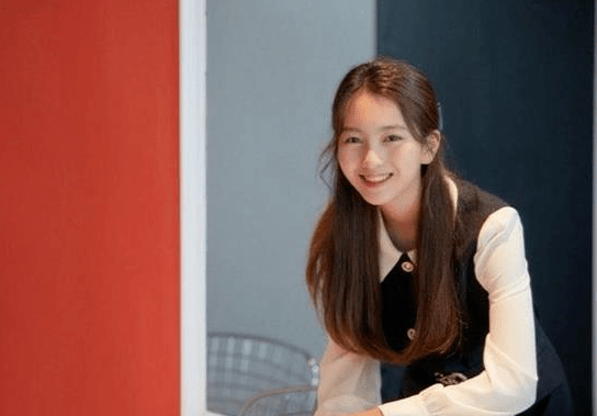 肤色|曾经全网为她哭瞎眼，如今带着一张惊艳众人的脸杀回来了