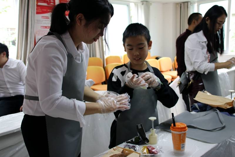 中秋|江津区几江街道桥南社区举行“情暖中秋·为爱出发” DIY主题活动