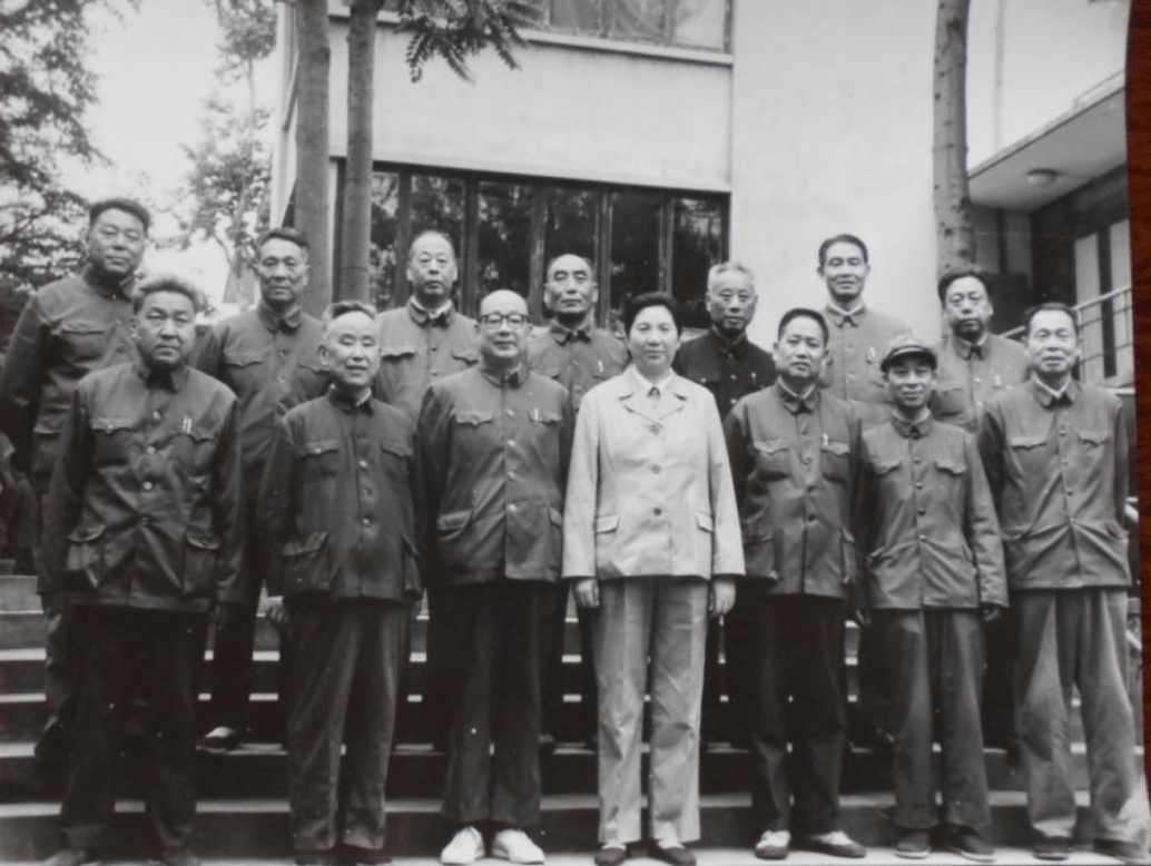 故事传记|陈慕华是八路军第一位女参谋