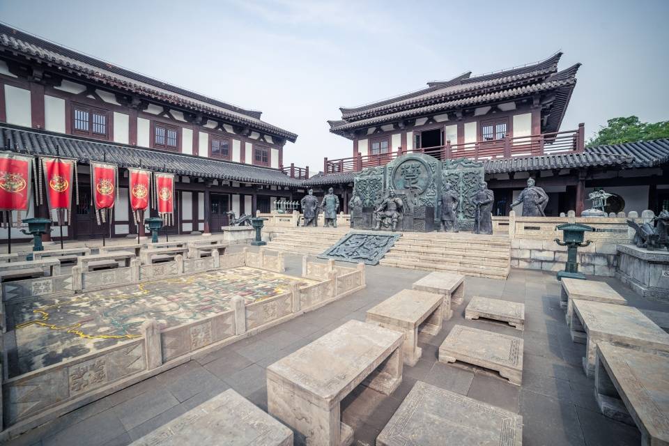 锦衣|项羽“富贵不还乡，如锦衣夜行”的回答因乡愁么？司马迁看不明白