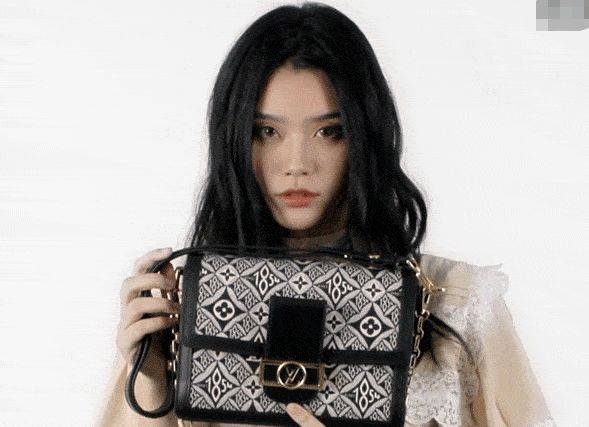 明星|众星同屏比美,迪丽热巴被吐槽,万茜变油腻,只有欧阳娜娜还能看