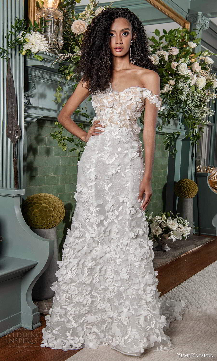 &quot|Yumi Katsura2021＂Ravishing&Resilient＂秋季婚纱系列 提升女人身体的自然美感