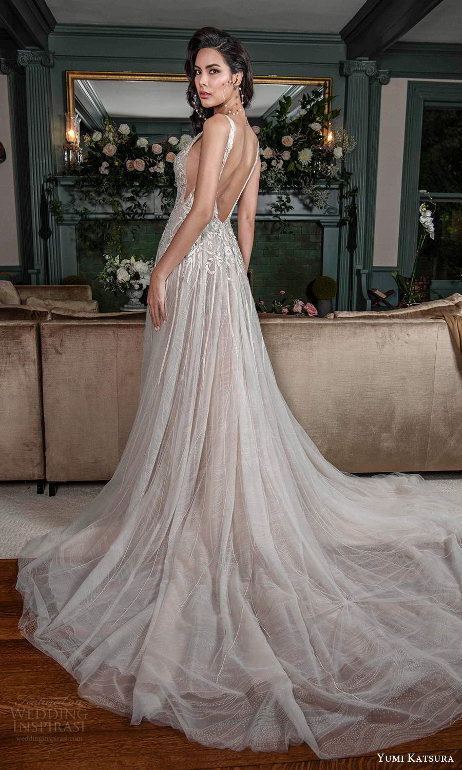 &quot|Yumi Katsura2021＂Ravishing&Resilient＂秋季婚纱系列 提升女人身体的自然美感