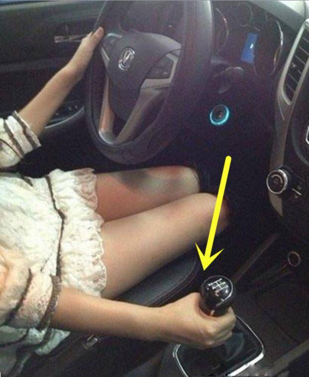 穿高跟鞋开车有什么危险 5cdc7052d94a49428b14ca046694b27d.jpeg