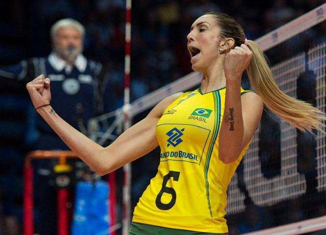 男友|排球第一女神，球迷称她为“奶塔”，频繁更换男友备受争议