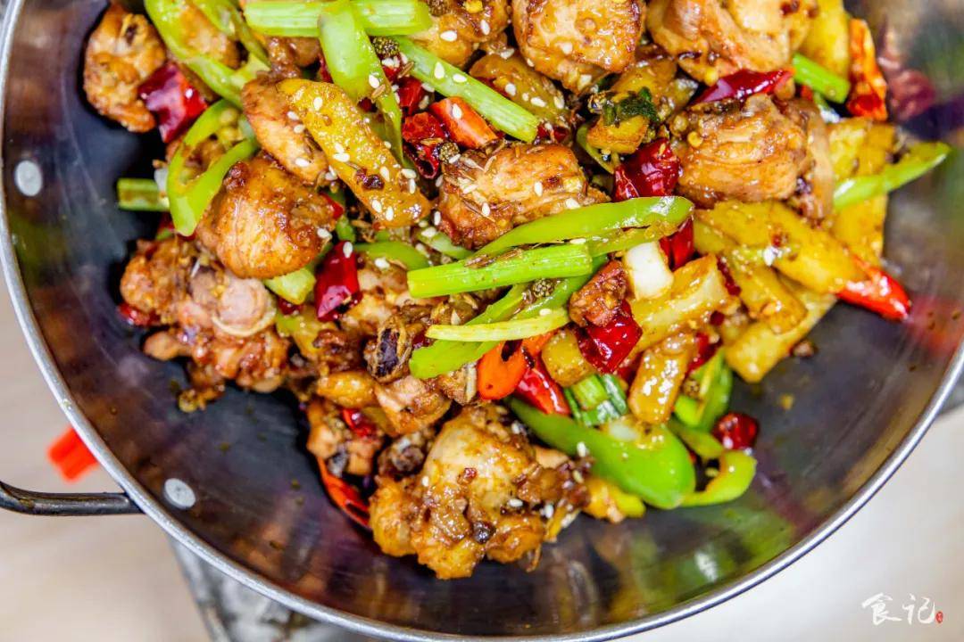 新店|烧烤成主打，还卖起早餐...人均不到30元！22年老牌餐饮开新店啦