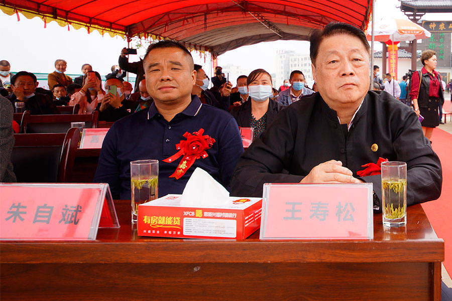 巴东2020年GDP_巴东邓明伟