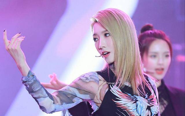 口红|黑红路线不好走!孟美岐口红代言事件,是黑锅还是有意为之?