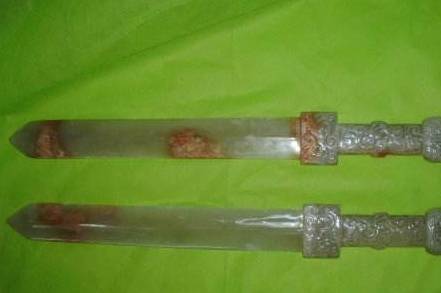 宝剑|古代中四把绝世宝剑，其中有纯玉打造，堪称世界之最，中华第一剑