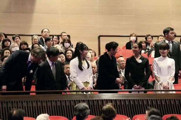 外交|雅子皇后重现女外交官风采,纪子妃就算心有不甘也没辙