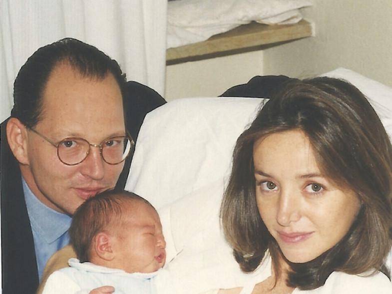 独闯|57岁保养得当,保加利亚末任王储妃变设计师,丧夫后独闯时尚界