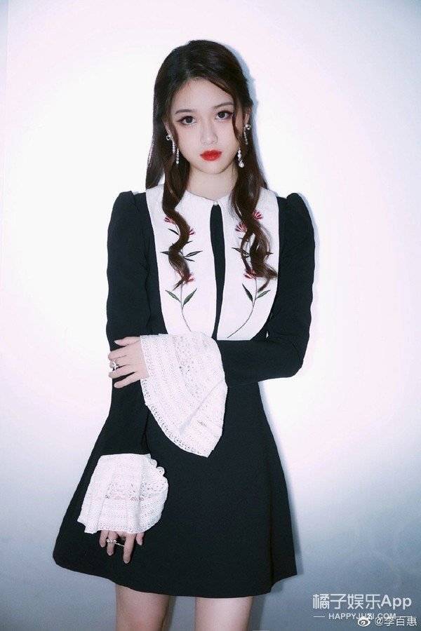 淘气包马小跳|原创还记得《淘气包马小跳》中的傲娇班长路曼曼吗？她现在长这样