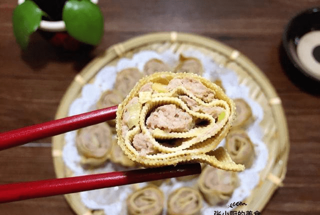 豆腐皮卷肉馅叫什么菜 3124d986f4464659be821bd5f9998aea.png