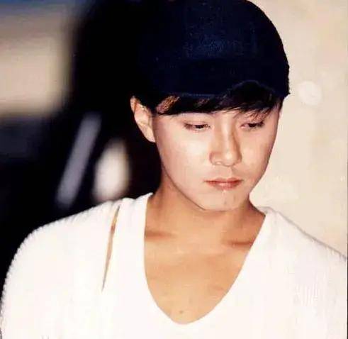 林青霞|性转版林青霞、霸屏90后童年的“正统小生”，被忽视的颜值巅峰太惊艳！