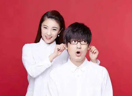 玖月奇迹|原创玖月奇迹隐秘离婚两年，王小海曾主动牵手被拒，夫妻早已各自发展