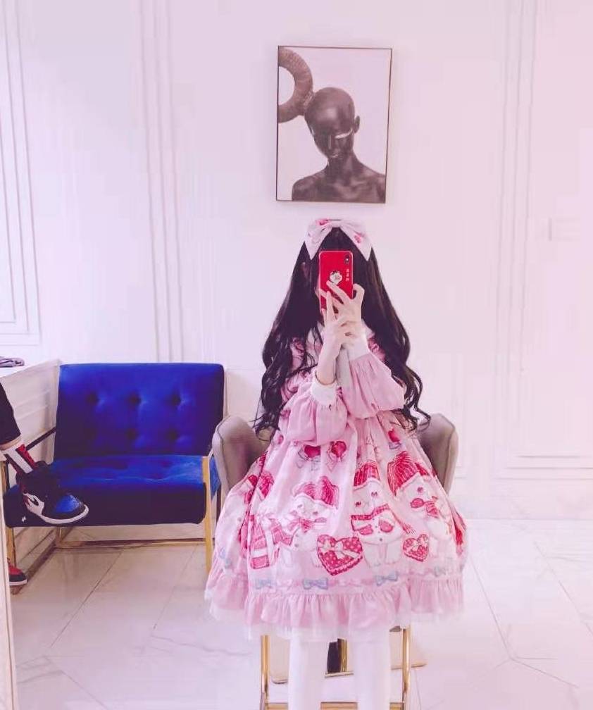 杨清|当杨清柠穿起萝莉服时有多美？网友：有一种自拍叫杨清柠的自拍！