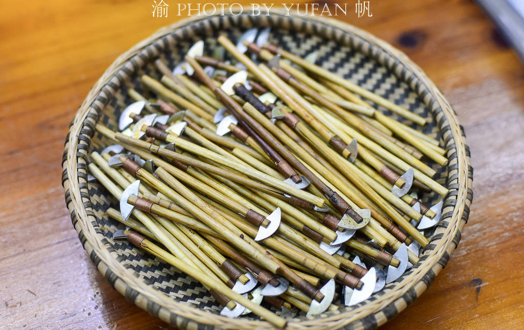 旅途中遇上下雨怎么办？这份雨中游苗寨的攻略请收好，超级实用