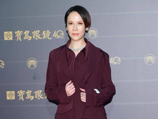 珠宝|珠宝品牌金曲奖上金光暗淡，香奈儿戴出洗剪吹风格，宝格丽搭出尴尬