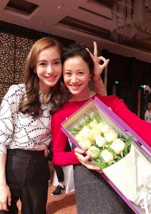 杨颖为倪虹洁发声!对方大11岁现状却落寞