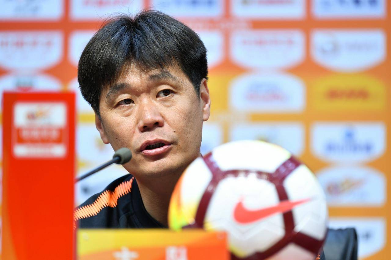 原创李宵鹏离任真是身体原因曾在赛区发烧刮痧
