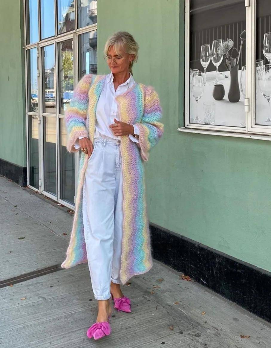 款式|网红明星针织衫穿搭，正确开启秋天模式！