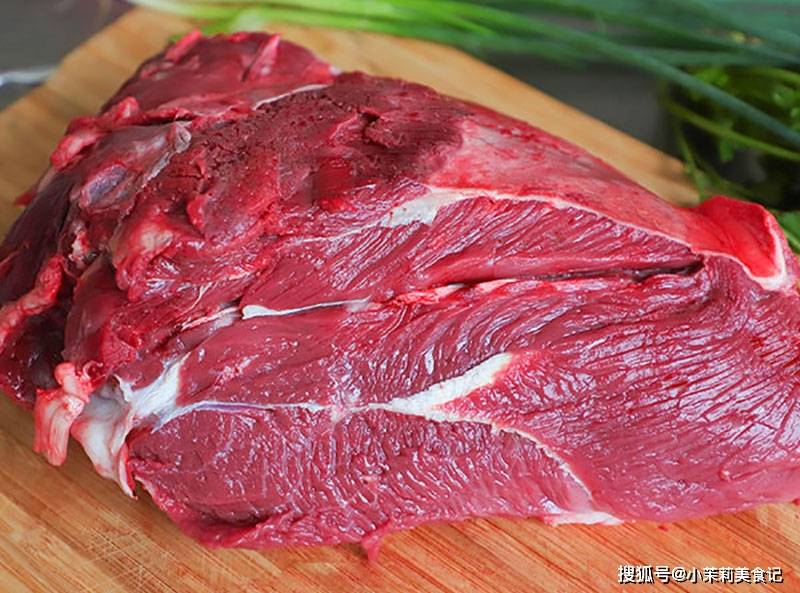 假牛肉的种类之前曾在新闻的报道中看到过关于假牛肉的制作.