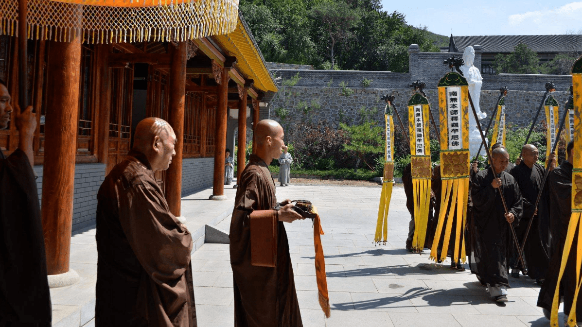 僧人内衣_僧人背影图片(3)