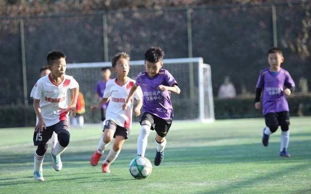优秀足球教练执教成就案例 e6bc8952e62b4423a77fac22b6471e70.jpeg