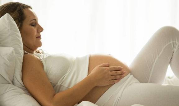 孩子|孕妇如果有这些“症状”，可能是肚中孩子“营养不良”了有孕期