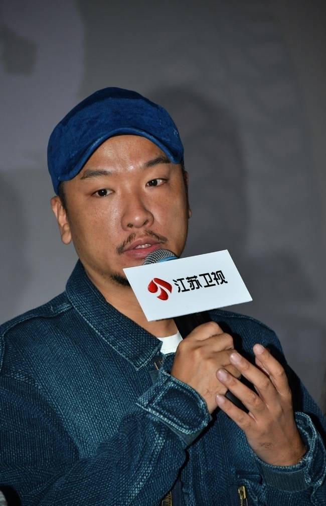 张俪、高瀚宇主演《越过山丘》今日开播 题材聚
