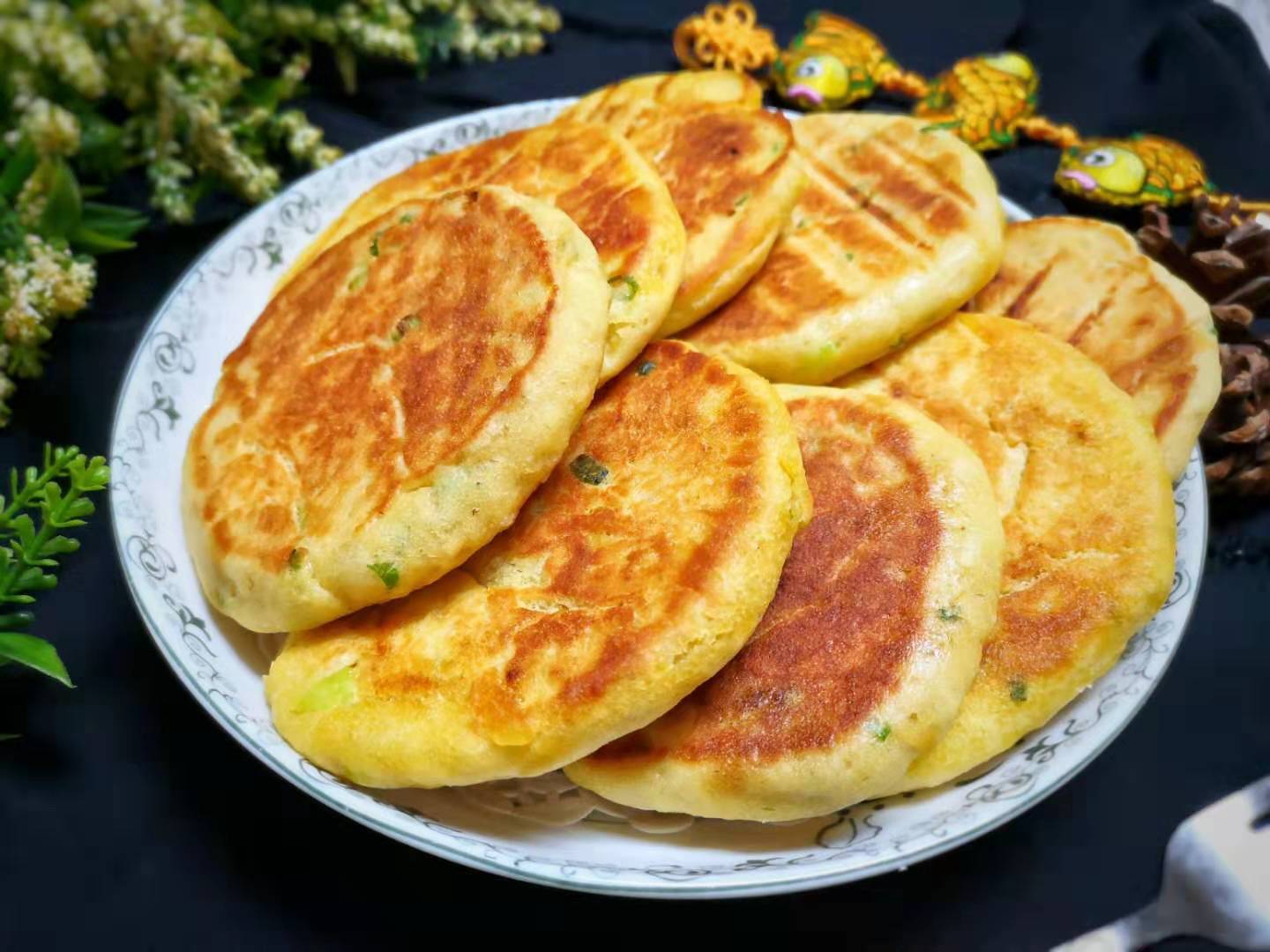 葱花饼|开水一烫,咸香诱人,隔三差五必吃1顿秋天清理肠胃就吃这个饼