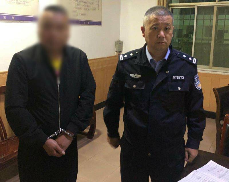 醉汉持打火机扬言引爆煤气罐炸加油站 武穴警方