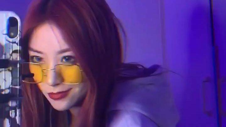 小刀|刀小刀又出牛仔裤事件，粉丝买同款裤子，结果发现根本没法穿