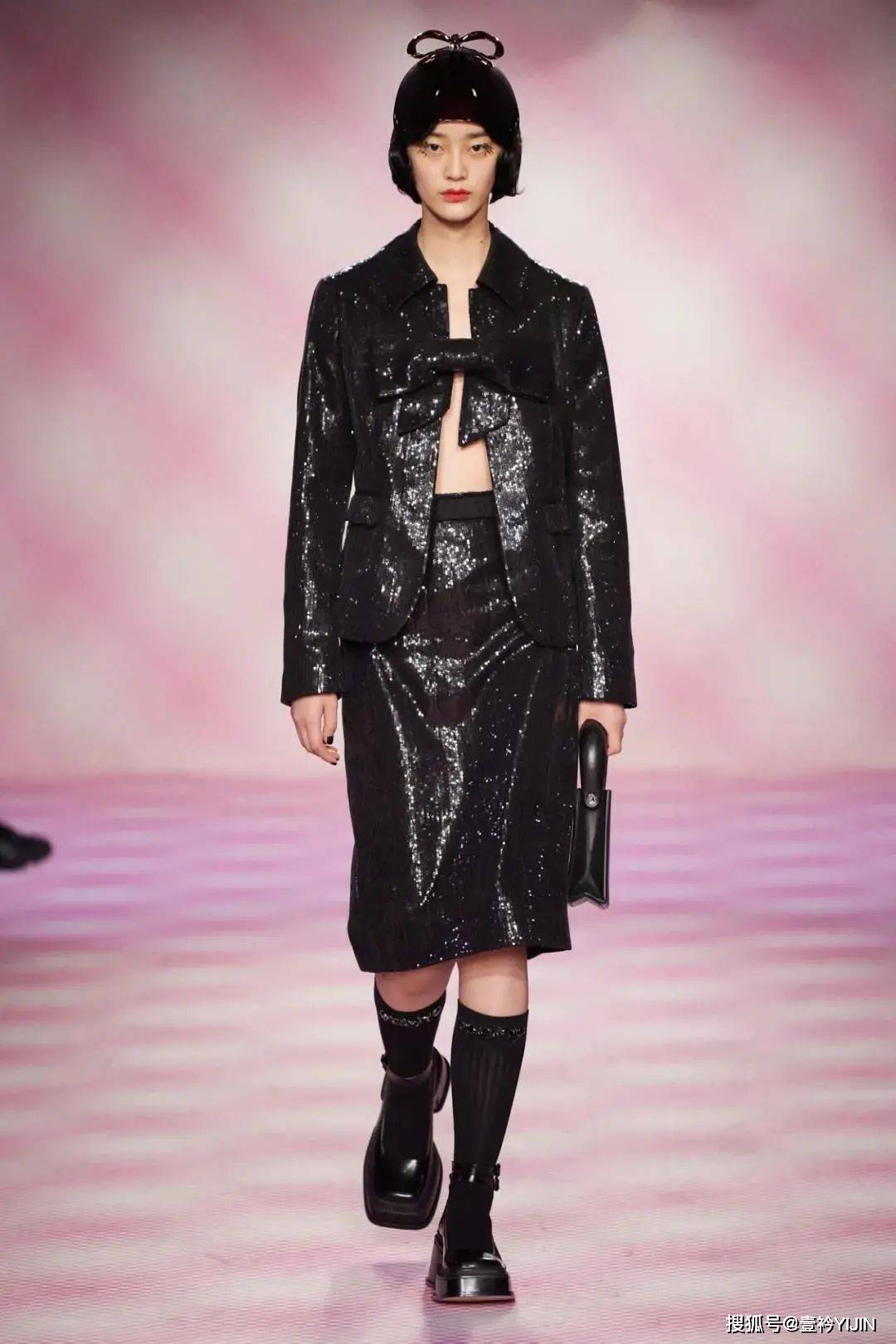 速报|秀场速报 | SHUSHU/TONG女孩请起立，最新系列她来了！